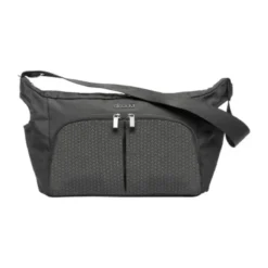Deze Doona Essential Luiertas Nitro Black is een praktische tas waar je goed mee voor de dag kunt komen. ✓Laagste Prijsgarantie