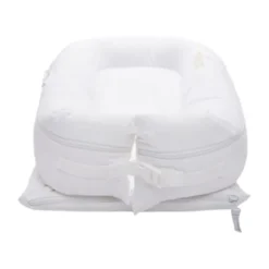 DockATot Deluxe+ Babynestje Pristine White