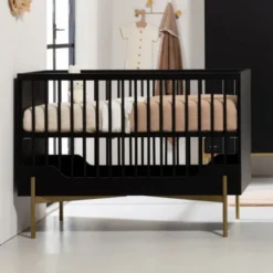 Kidsmill Boutique Babykamer Zwart / Brass | Bed 60 x 120 cm + Commode + Kast 2-Deurs