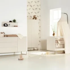 Kidsmill Intense II Babykamer Oatmeal / Patinated Brass | Ledikant 60 x 120 cm + Commode