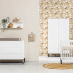 Kidsmill Intense II Babykamer Wit / Zwart | Ledikant 60 x 120 cm + Commode 3L