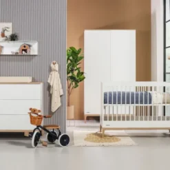 Kidsmill Intense II Babykamer Mat Wit / Eiken | Ledikant 60 x 120 cm + Commode