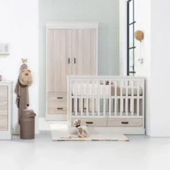 Kidsmill Newport Babykamer Incl. Zwarte Grepen - Oatmeal / Eiken | Ledikant 60 x 120 cm + Commode