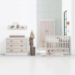 Kidsmill Newport Babykamer Incl. RVS Grepen - Oatmeal / Eiken | Ledikant 60 x 120 cm + Commode + Kast