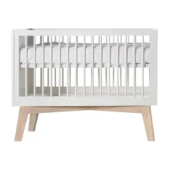 Kidsmill Sixties Babykamer Wit Mat / Naturel | Bed 60 x 120 cm + Commode + Kast 2-Deurs