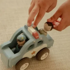 Little Dutch Politiewagen Inclusief Pegdoll – Hout